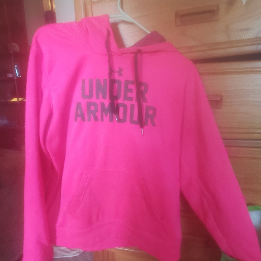 Sz M Under Armour hoodie